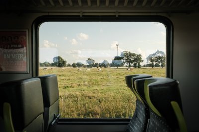 Waarom steeds meer reizigers bewust langzamer gaan